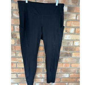 Torrid Active Women’s Black Cropped Leggings Size 2X